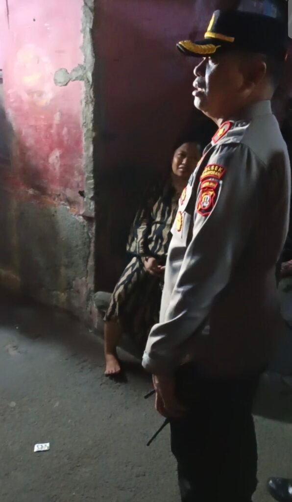 Ciptakan Situasi Kondusif, Polsek Kemayoran Bersama Unsur Tiga Pilar Gelar Patroli Cipkon Malam Hingga Dini Hari 2 Screenshot 20261011 223508